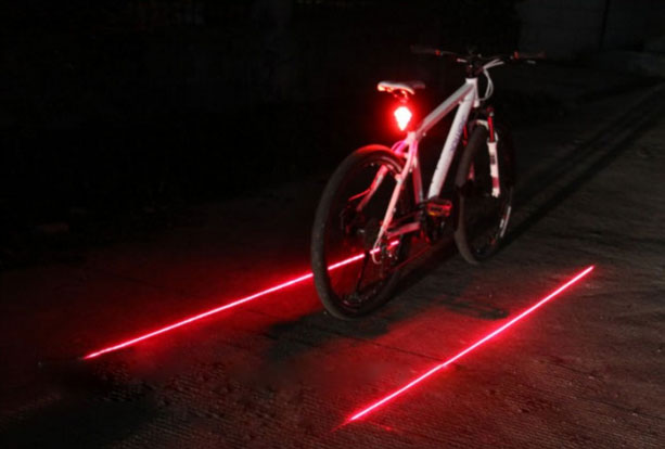 防水 自転車のためのレーザテールランプ 安全ランプ 宝石のレーザ光 自転車のために必要